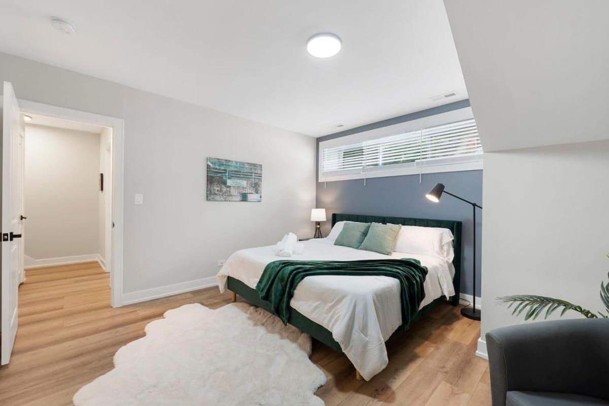 2 Bed & 3 Bath Chicago Condo Экстерьер фото