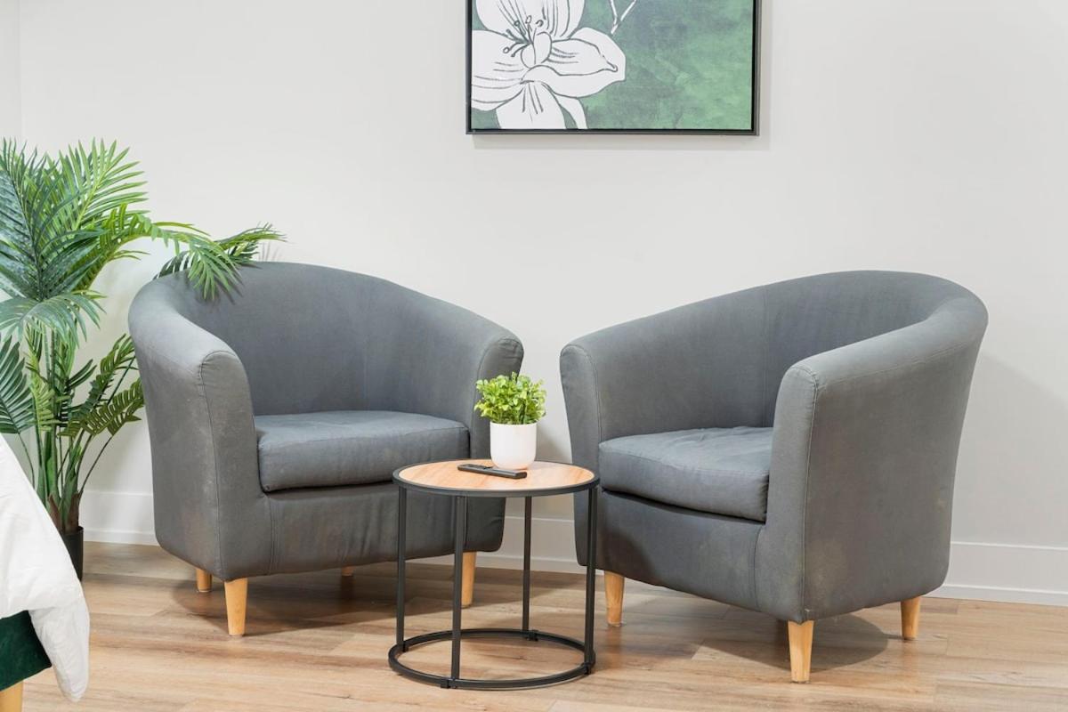 2 Bed & 3 Bath Chicago Condo Экстерьер фото