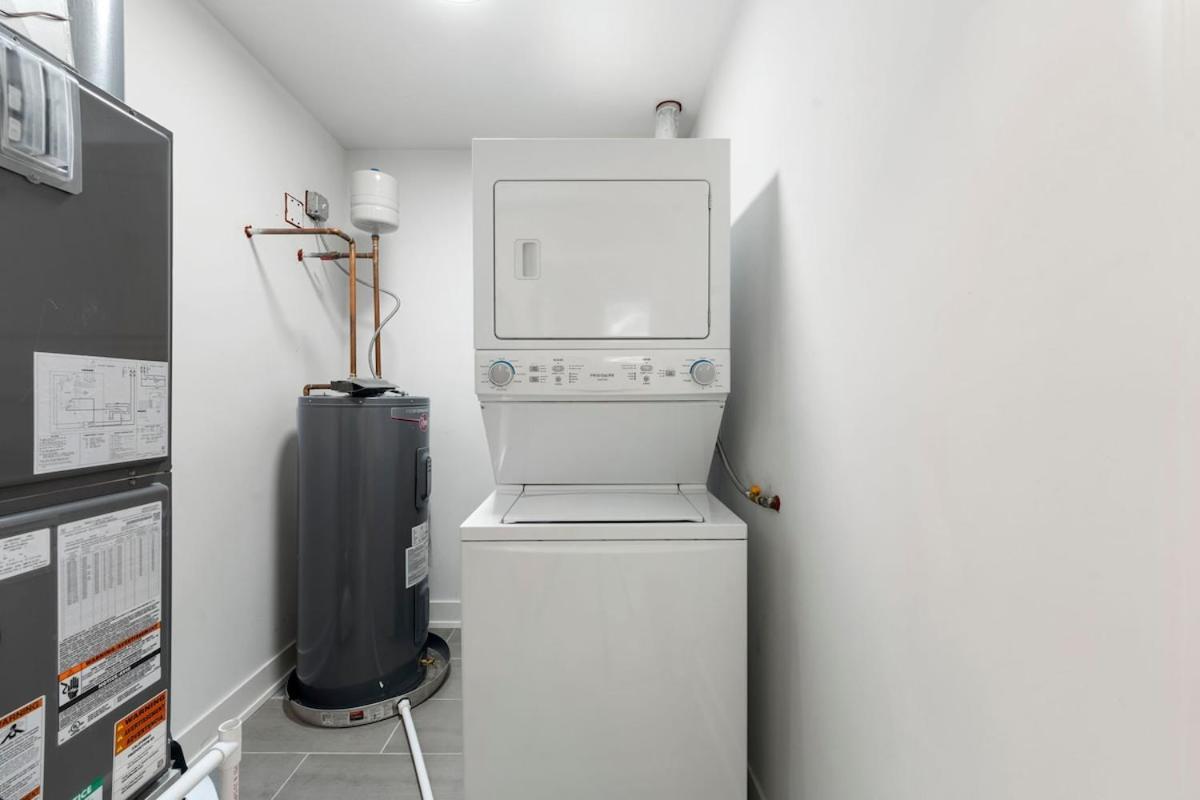 2 Bed & 3 Bath Chicago Condo Экстерьер фото