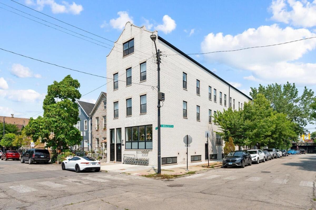 2 Bed & 3 Bath Chicago Condo Экстерьер фото